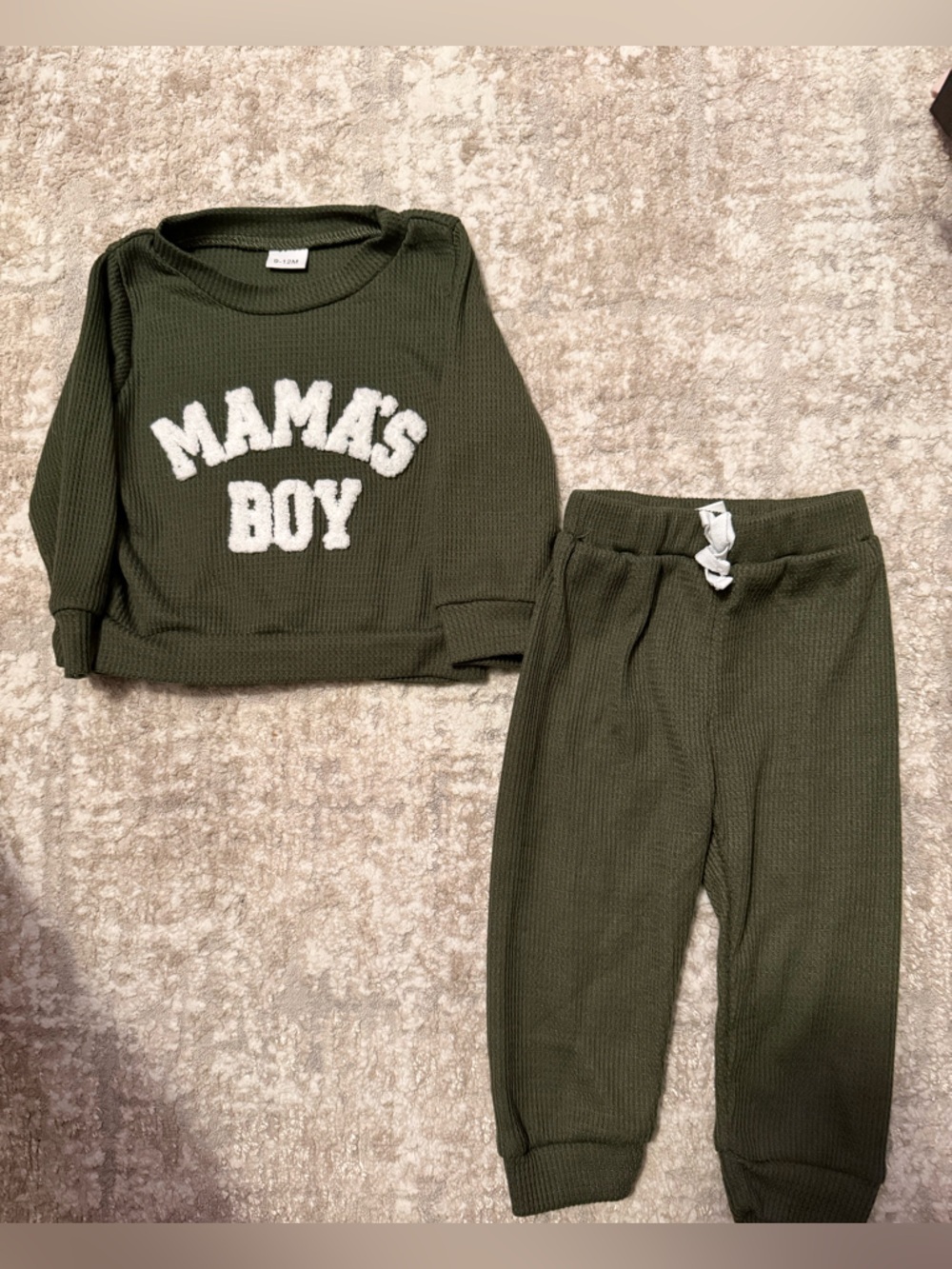 Kids Olive 'Mama's Boy' Matching Set - Cozy Thermal Top & Joggers size 9/12M - Picture 1 of 3